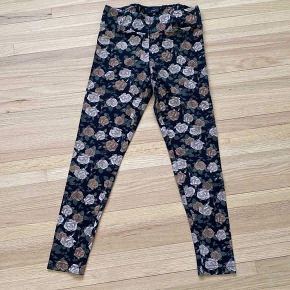 NWOT Aritzia Talula Leggings - Floral Print - Picture 3 of 4
